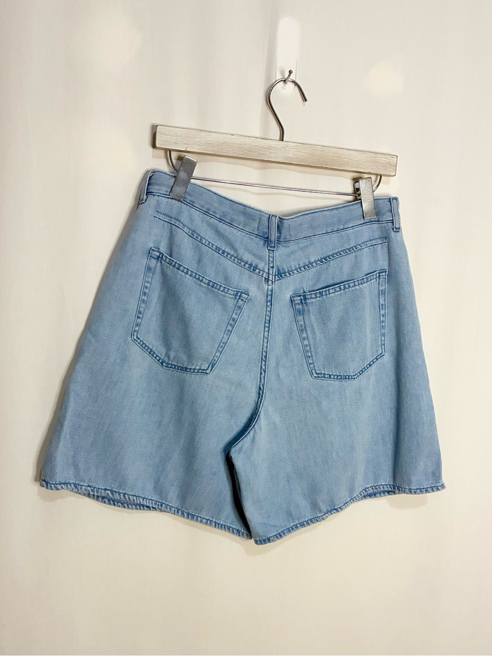 COS Pleated Denim Shorts - Picture 5 of 7